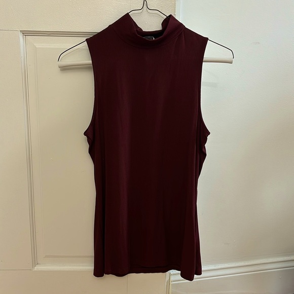 H&M Tops - H&M Mock Neck Stretchy Soft Sleeveless Top